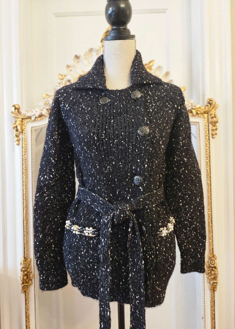 CHANEL 18B 2018 Pre-Fall Winter Cardigan, FR 34, US 2 (also fits 36-38), NWT